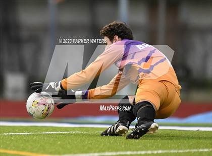 Thumbnail 2 in Sam Houston @ East Jefferson (Div. II Regional Playoff) photogallery.