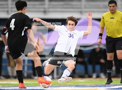 Thumbnail 3 in Sam Houston @ East Jefferson (Div. II Regional Playoff) photogallery.