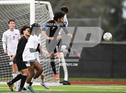 Thumbnail 2 in Sam Houston @ East Jefferson (Div. II Regional Playoff) photogallery.