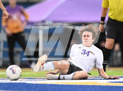 Thumbnail 3 in Sam Houston @ East Jefferson (Div. II Regional Playoff) photogallery.