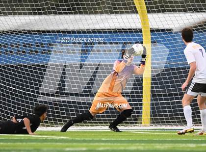 Thumbnail 3 in Sam Houston @ East Jefferson (Div. II Regional Playoff) photogallery.