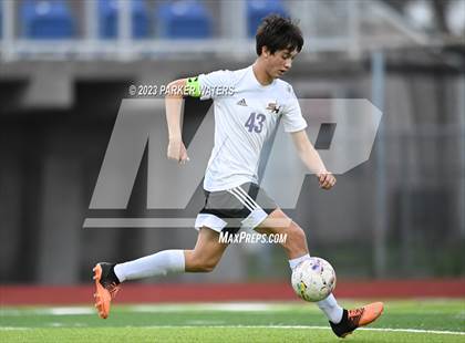 Thumbnail 2 in Sam Houston @ East Jefferson (Div. II Regional Playoff) photogallery.