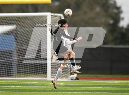 Thumbnail 2 in Sam Houston @ East Jefferson (Div. II Regional Playoff) photogallery.