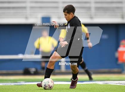 Thumbnail 3 in Sam Houston @ East Jefferson (Div. II Regional Playoff) photogallery.