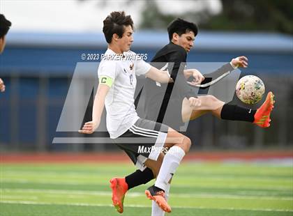 Thumbnail 2 in Sam Houston @ East Jefferson (Div. II Regional Playoff) photogallery.