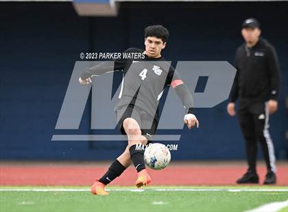 Thumbnail 1 in Sam Houston @ East Jefferson (Div. II Regional Playoff) photogallery.