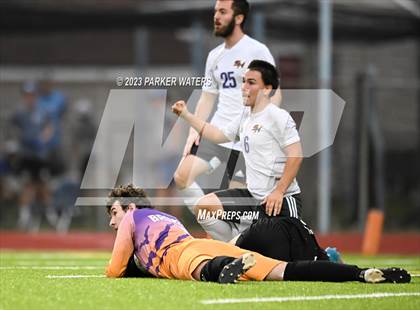 Thumbnail 1 in Sam Houston @ East Jefferson (Div. II Regional Playoff) photogallery.