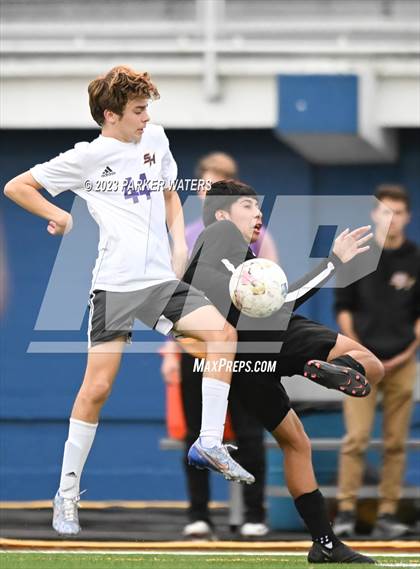 Thumbnail 3 in Sam Houston @ East Jefferson (Div. II Regional Playoff) photogallery.