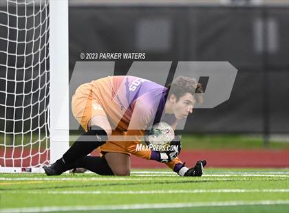 Thumbnail 1 in Sam Houston @ East Jefferson (Div. II Regional Playoff) photogallery.