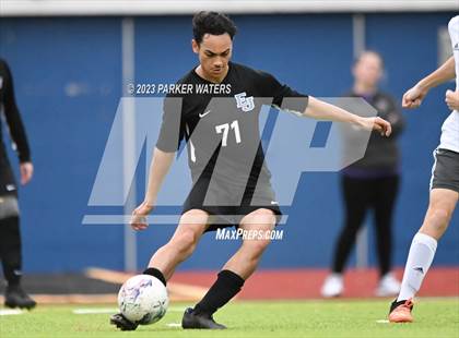 Thumbnail 3 in Sam Houston @ East Jefferson (Div. II Regional Playoff) photogallery.