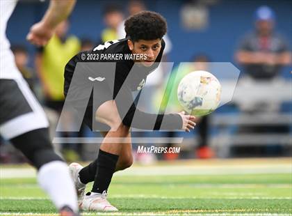 Thumbnail 2 in Sam Houston @ East Jefferson (Div. II Regional Playoff) photogallery.