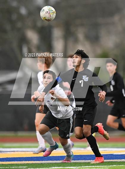 Thumbnail 3 in Sam Houston @ East Jefferson (Div. II Regional Playoff) photogallery.