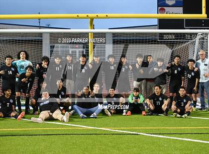 Thumbnail 3 in Sam Houston @ East Jefferson (Div. II Regional Playoff) photogallery.