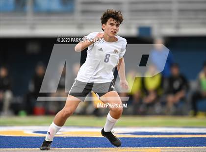 Thumbnail 2 in Sam Houston @ East Jefferson (Div. II Regional Playoff) photogallery.