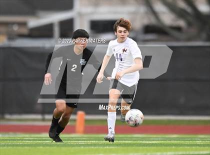 Thumbnail 3 in Sam Houston @ East Jefferson (Div. II Regional Playoff) photogallery.