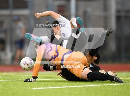 Thumbnail 3 in Sam Houston @ East Jefferson (Div. II Regional Playoff) photogallery.