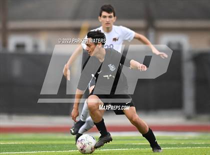 Thumbnail 3 in Sam Houston @ East Jefferson (Div. II Regional Playoff) photogallery.