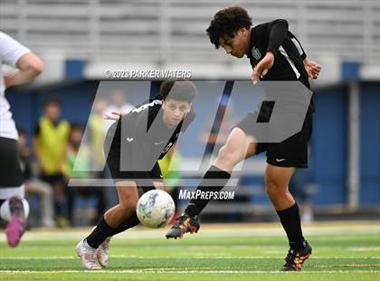 Thumbnail 1 in Sam Houston @ East Jefferson (Div. II Regional Playoff) photogallery.