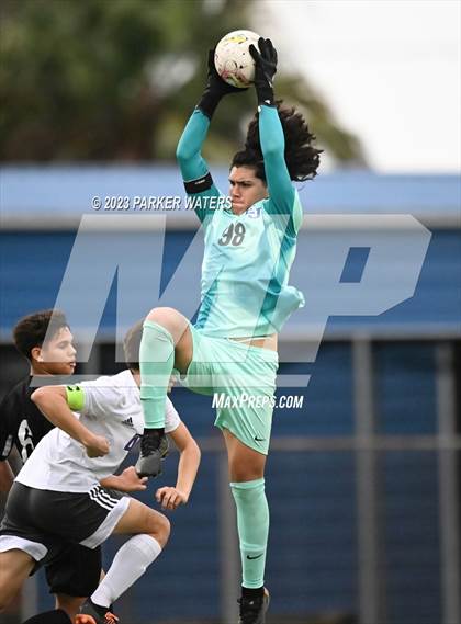 Thumbnail 1 in Sam Houston @ East Jefferson (Div. II Regional Playoff) photogallery.