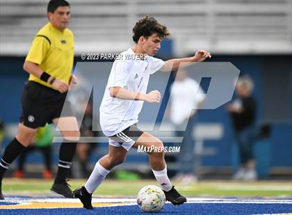 Thumbnail 2 in Sam Houston @ East Jefferson (Div. II Regional Playoff) photogallery.