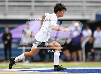 Thumbnail 3 in Sam Houston @ East Jefferson (Div. II Regional Playoff) photogallery.
