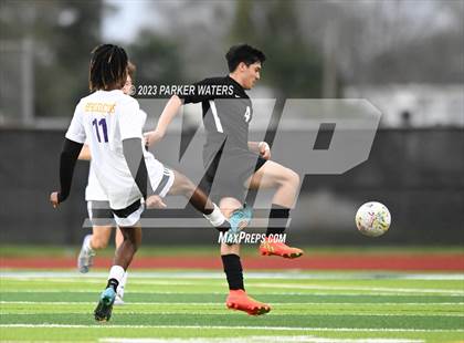 Thumbnail 1 in Sam Houston @ East Jefferson (Div. II Regional Playoff) photogallery.