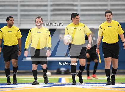 Thumbnail 2 in Sam Houston @ East Jefferson (Div. II Regional Playoff) photogallery.