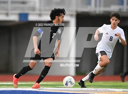 Thumbnail 2 in Sam Houston @ East Jefferson (Div. II Regional Playoff) photogallery.