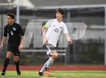 Thumbnail 2 in Sam Houston @ East Jefferson (Div. II Regional Playoff) photogallery.