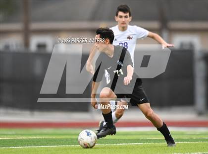 Thumbnail 1 in Sam Houston @ East Jefferson (Div. II Regional Playoff) photogallery.