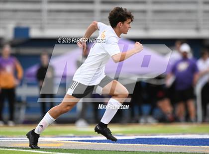 Thumbnail 2 in Sam Houston @ East Jefferson (Div. II Regional Playoff) photogallery.