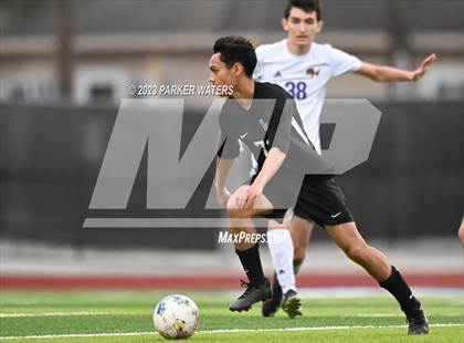 Thumbnail 2 in Sam Houston @ East Jefferson (Div. II Regional Playoff) photogallery.