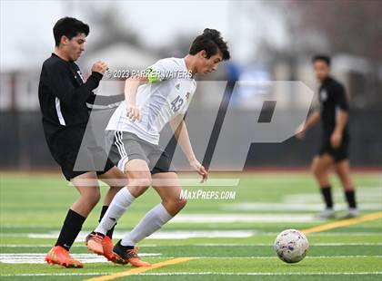Thumbnail 2 in Sam Houston @ East Jefferson (Div. II Regional Playoff) photogallery.