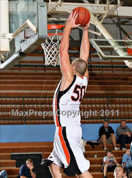Thumbnail 2 in Powell vs Gibbs (Kroger Thanksgiving Classic) photogallery.