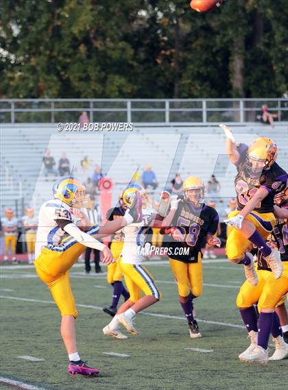 Thumbnail 1 in Robinson @ Lake Braddock photogallery.