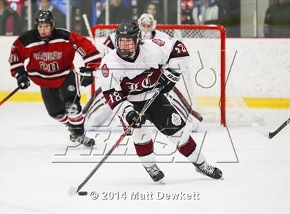 Thumbnail 1 in Loomis Chaffee vs. Tabor Academy (Avon Old Farms Christmas Classic Final) photogallery.
