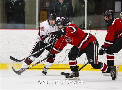 Thumbnail 1 in Loomis Chaffee vs. Tabor Academy (Avon Old Farms Christmas Classic Final) photogallery.
