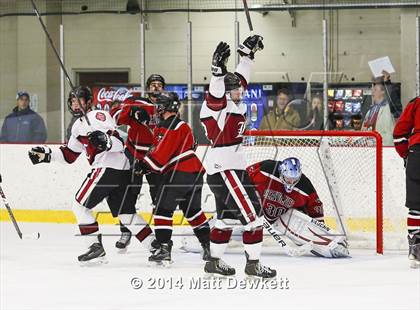 Thumbnail 3 in Loomis Chaffee vs. Tabor Academy (Avon Old Farms Christmas Classic Final) photogallery.