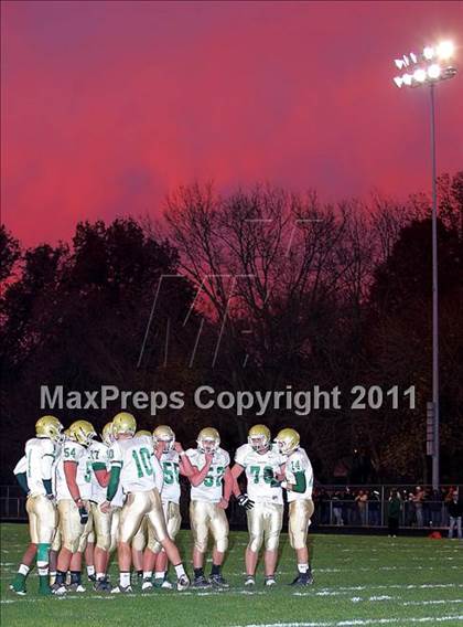 Thumbnail 2 in Bishop McNamara @ Rochester (IHSA Class 4A Quarterfinal) photogallery.