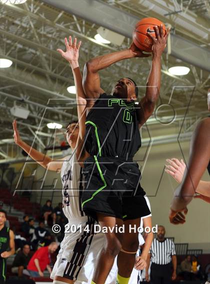 Thumbnail 1 in Foss vs La Quinta (MaxPreps Holiday Classic) photogallery.