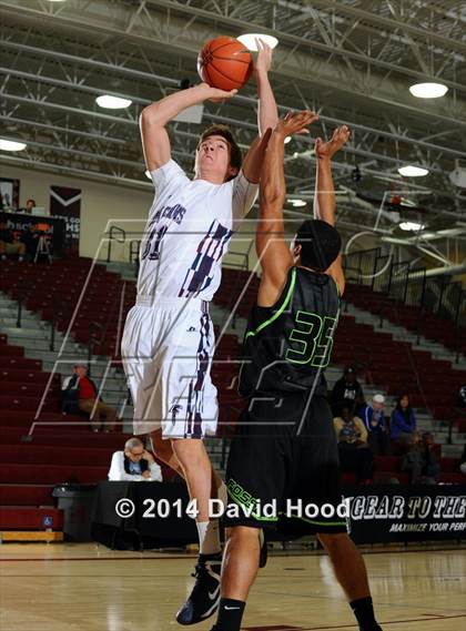 Thumbnail 2 in Foss vs La Quinta (MaxPreps Holiday Classic) photogallery.