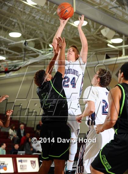 Thumbnail 3 in Foss vs La Quinta (MaxPreps Holiday Classic) photogallery.