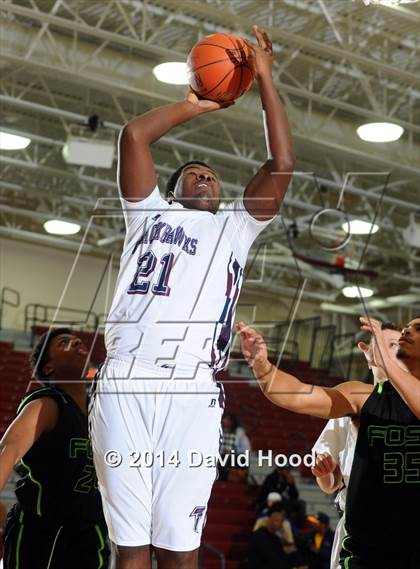 Thumbnail 2 in Foss vs La Quinta (MaxPreps Holiday Classic) photogallery.