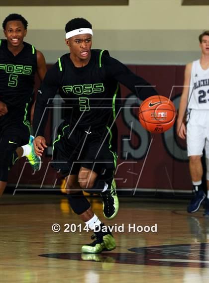 Thumbnail 2 in Foss vs La Quinta (MaxPreps Holiday Classic) photogallery.