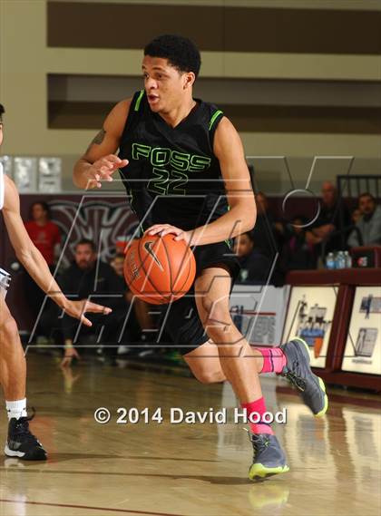 Thumbnail 2 in Foss vs La Quinta (MaxPreps Holiday Classic) photogallery.