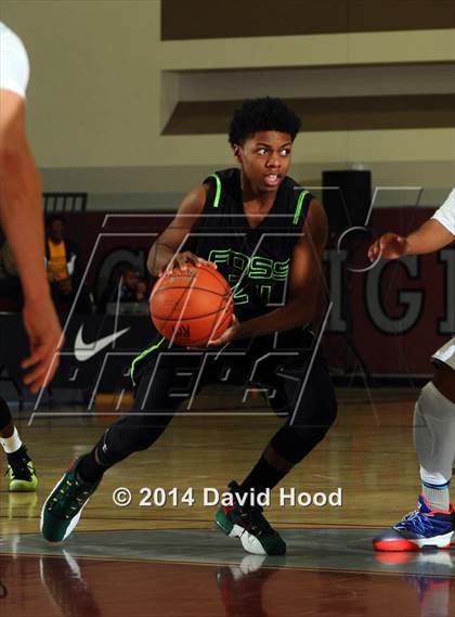 Thumbnail 1 in Foss vs La Quinta (MaxPreps Holiday Classic) photogallery.