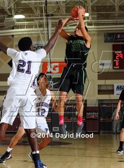 Thumbnail 3 in Foss vs La Quinta (MaxPreps Holiday Classic) photogallery.