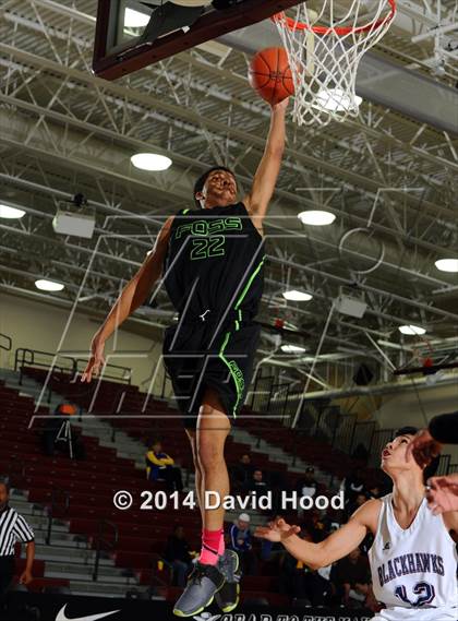Thumbnail 2 in Foss vs La Quinta (MaxPreps Holiday Classic) photogallery.