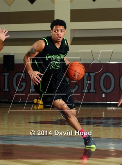 Thumbnail 2 in Foss vs La Quinta (MaxPreps Holiday Classic) photogallery.