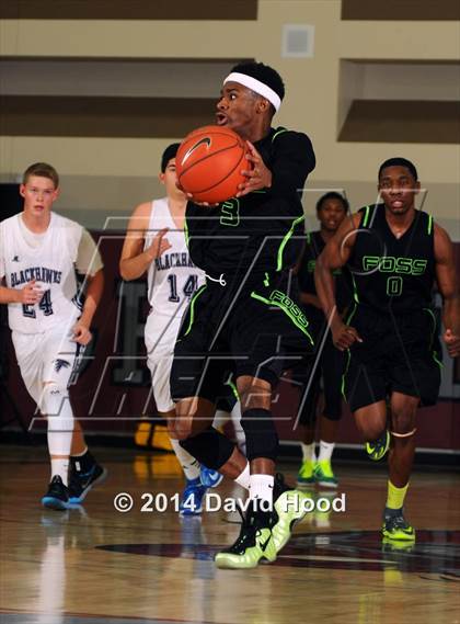 Thumbnail 1 in Foss vs La Quinta (MaxPreps Holiday Classic) photogallery.